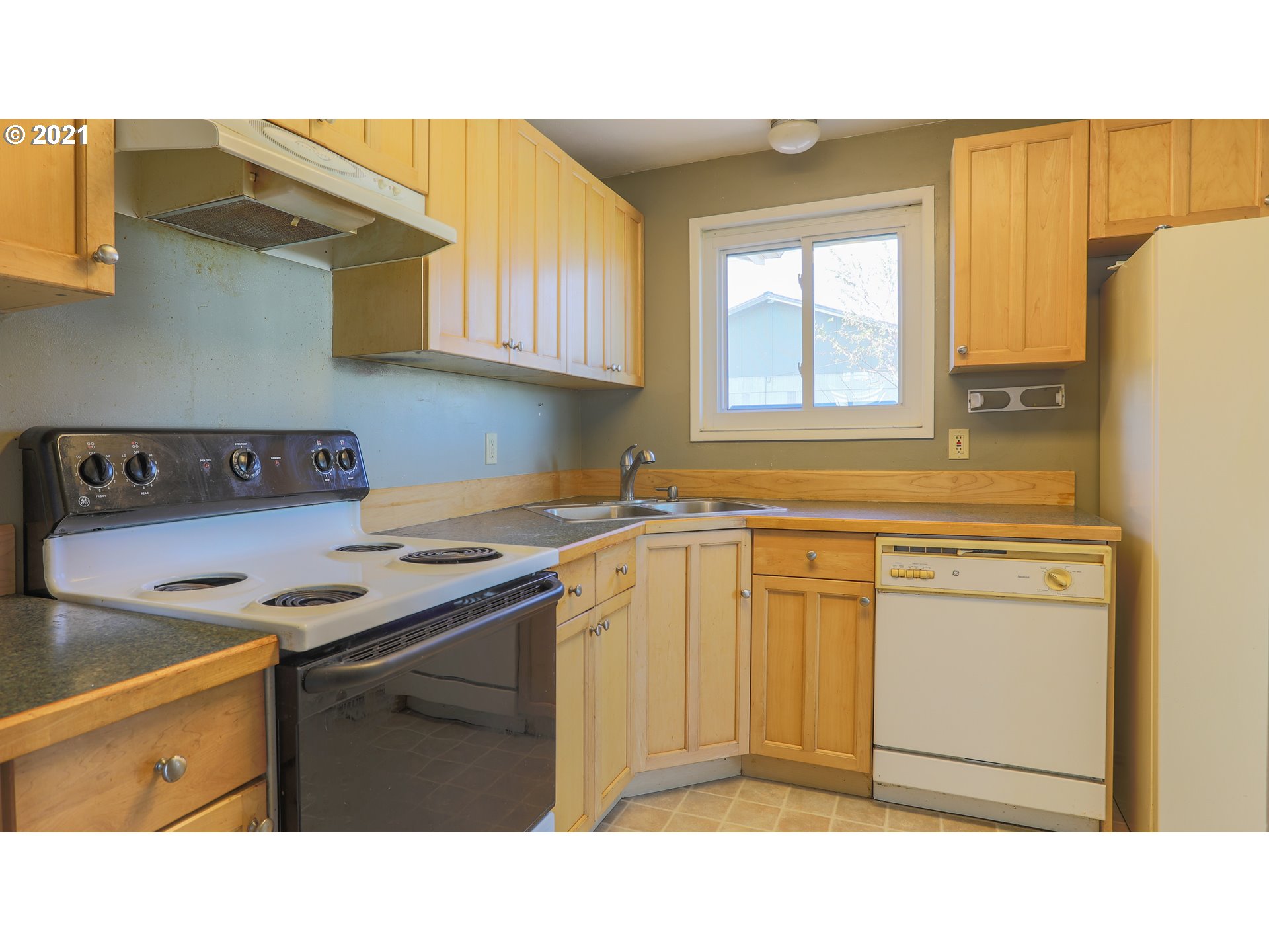 1595 Sallal Road Woodburn, OR 97071 - Photo 6 of 17 Gallery Image 6
