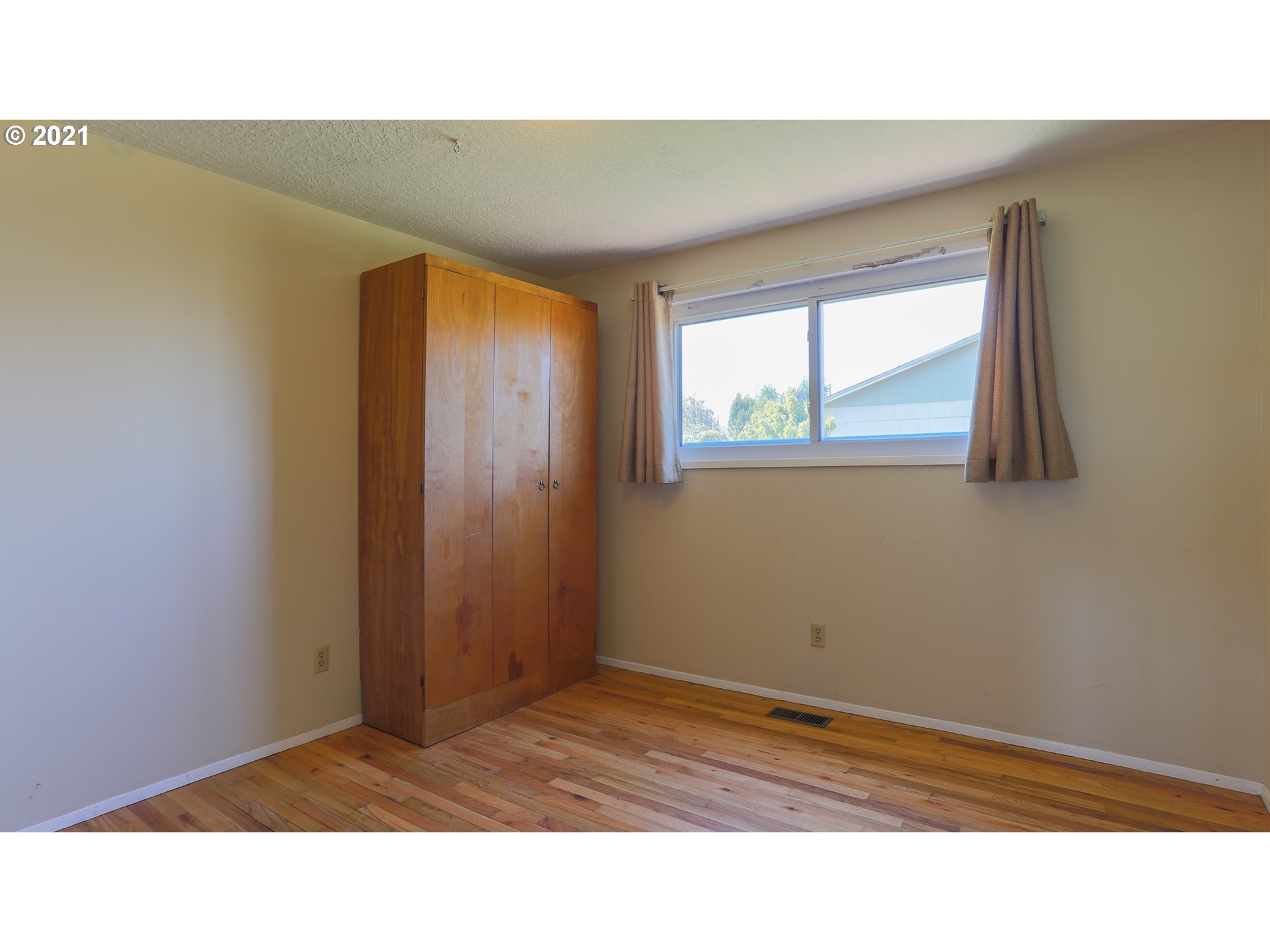 1595 Sallal Road Woodburn, OR 97071 - Photo 9 of 17 Gallery Image 9