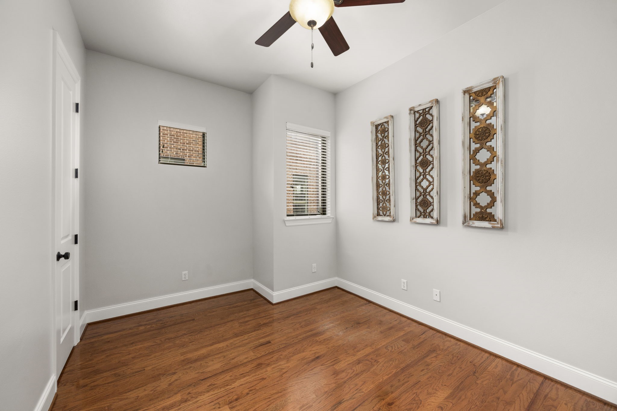 1604 White Street Houston, TX 77007 - Photo 12 of 29 Secondary bedroom located on the 2nd floor, great for a study as well!