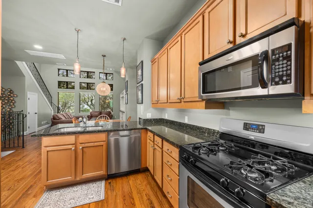 $449,999 | 1604 White Street, Houston, TX 77007