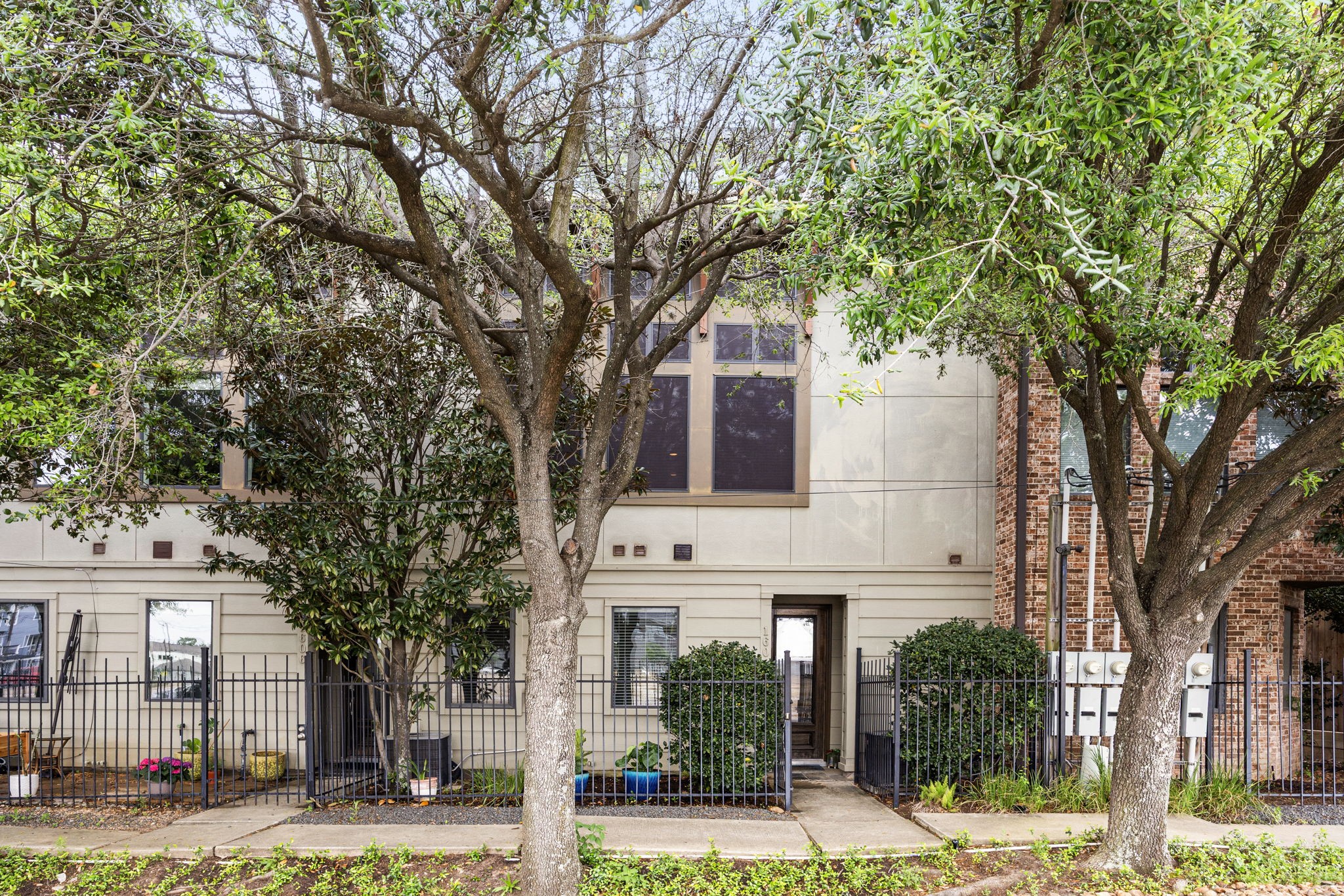 1604 White Street Houston, TX 77007 - Photo 20 of 29 Townhome located in the heart of the city!