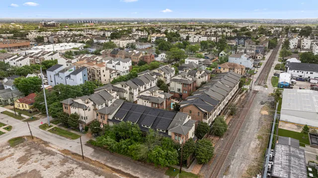 $449,999 | 1604 White Street, Houston, TX 77007