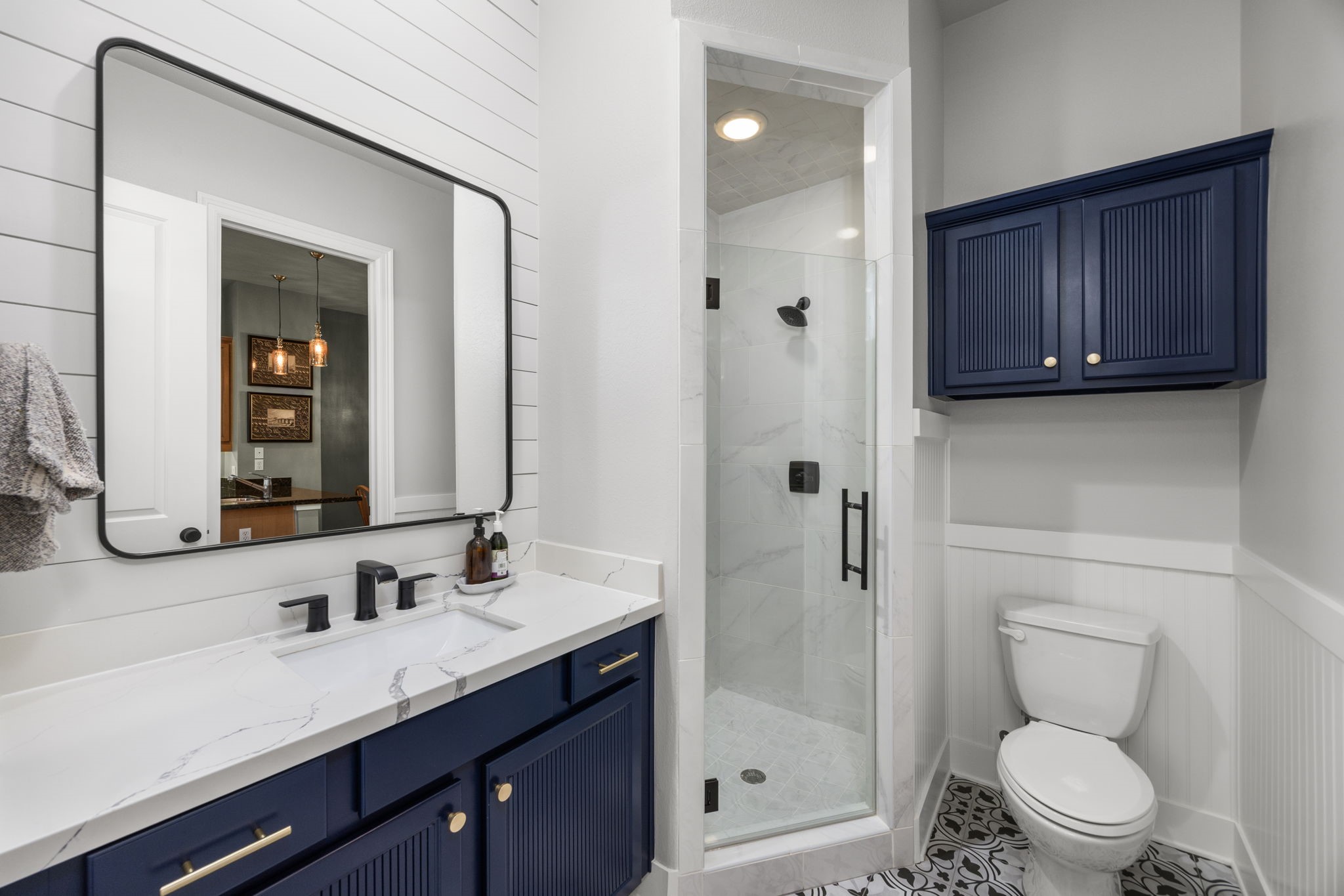 1604 White Street Houston, TX 77007 - Photo 6 of 29 Updated bathroom on 2nd level