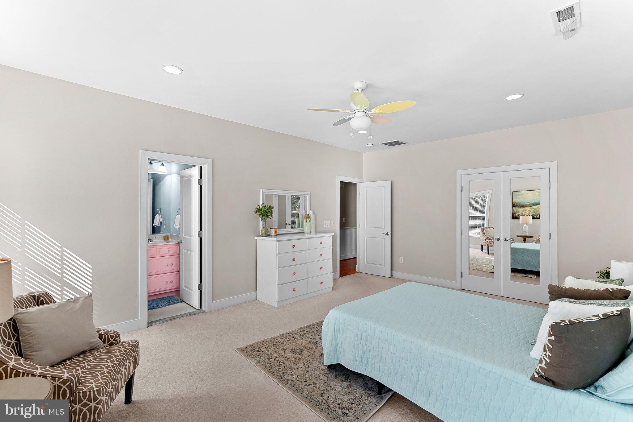 10 Crouch Street Sterling, VA 20165 - Photo 53 of 97 Door to En-Suite in Bedroom 3