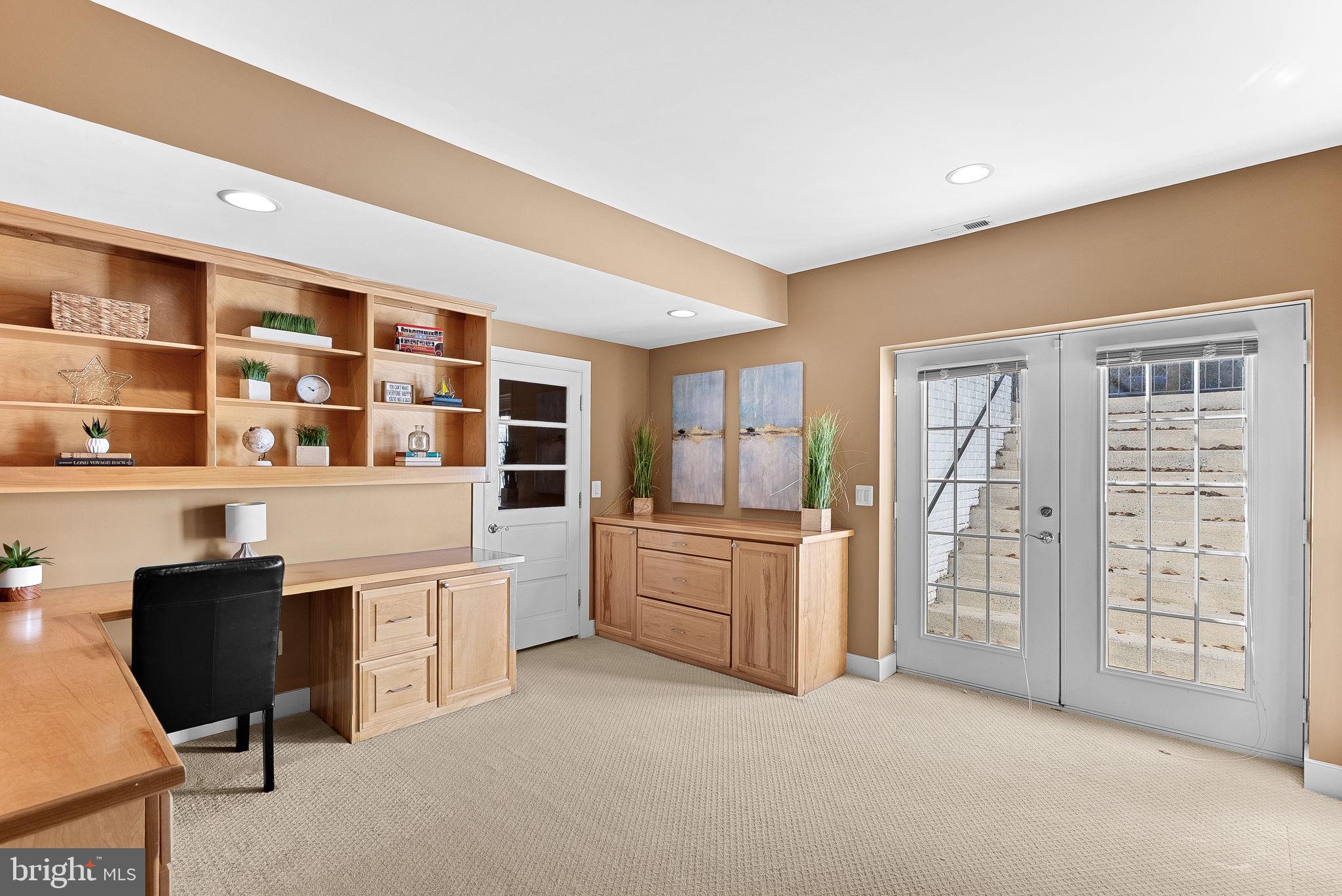 10 Crouch Street Sterling, VA 20165 - Photo 57 of 97 BR5 or Office has Closet and Door 1 of 2 to Yard!