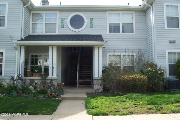 $2,350 | 107 Des Moines Court, Tinton Falls, NJ 07712