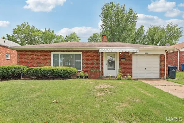 $130,000 | 6934 Julian Avenue, University City, MO 63130