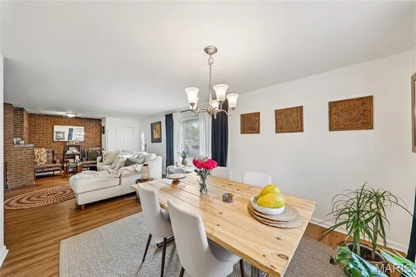 $130,000 | 6934 Julian Avenue, University City, MO 63130