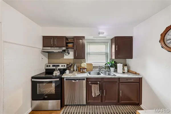 $130,000 | 6934 Julian Avenue, University City, MO 63130