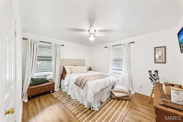$130,000 | 6934 Julian Avenue, University City, MO 63130
