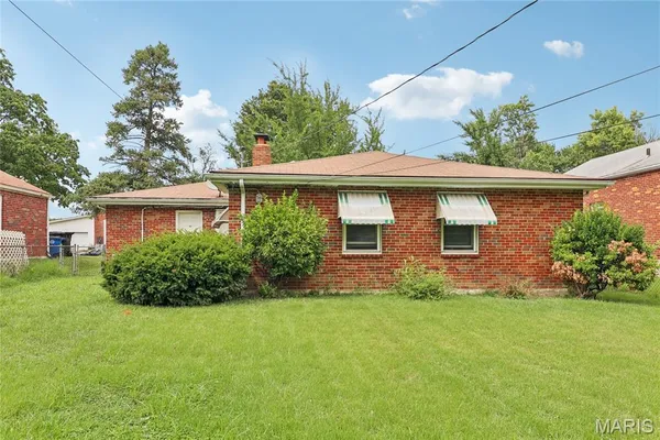 $130,000 | 6934 Julian Avenue, University City, MO 63130