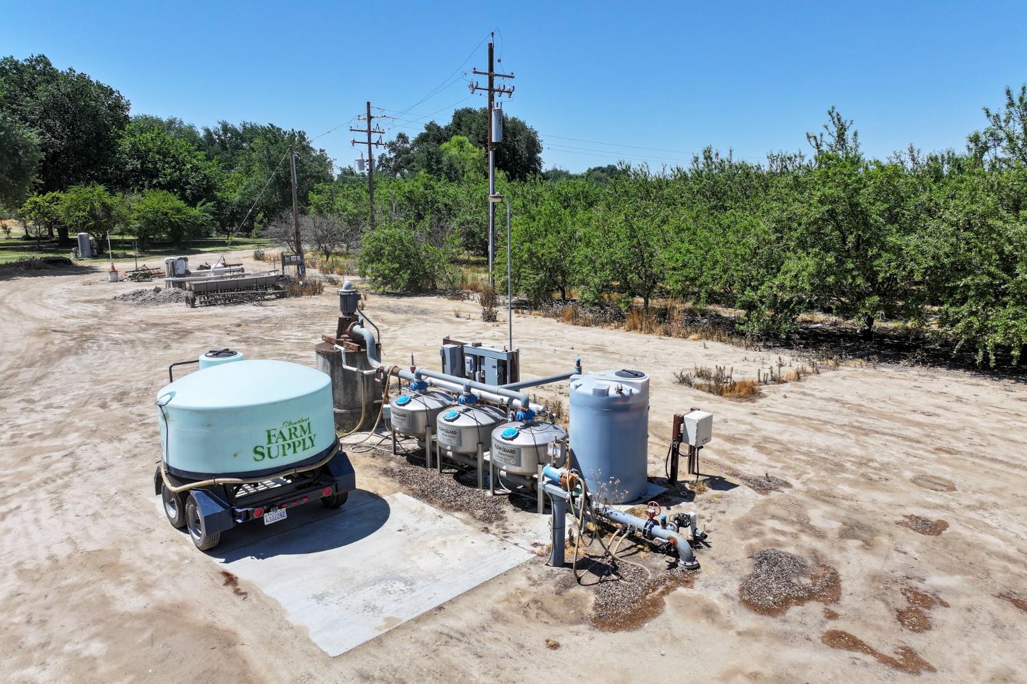 9415 21st Avenue Lemoore, CA 93245 - Photo 2 of 36 a view of a backyard with sitting area