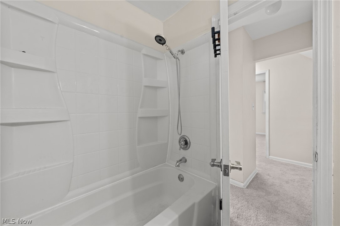 11159 Stoneham Road Cleveland, OH 44130 - Photo 15 of 29 Gallery Image 15