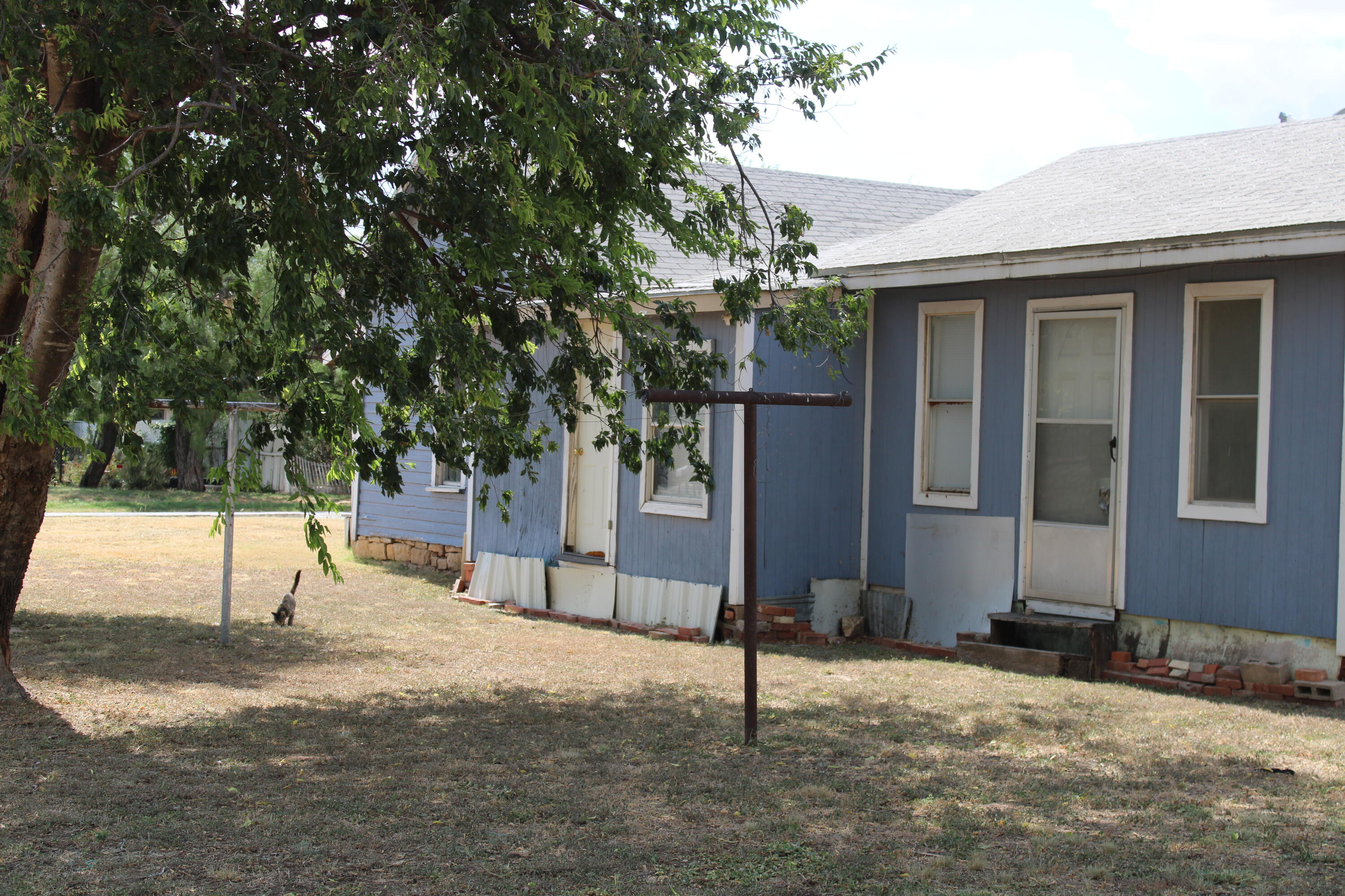 1102 North 12th Street Ballinger, TX 76821 - Photo 3 of 13 2026-09-09 15.06.03