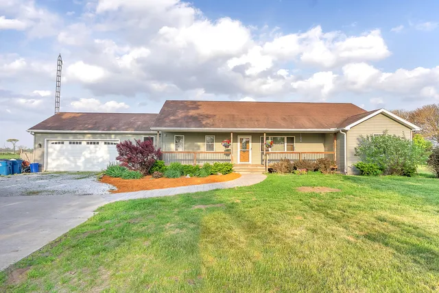 $395,000 | 2599 South 200 East, Morocco, IN 47963