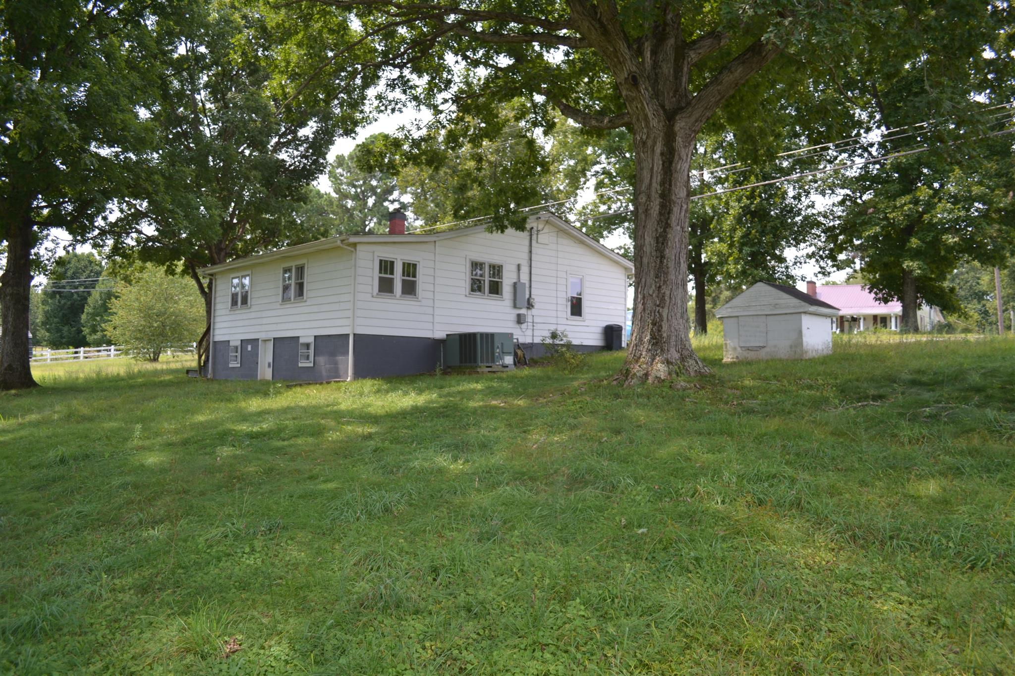 1942 Clydeton Road Waverly, TN 37185 - Photo 5 of 9 Gallery Image 5