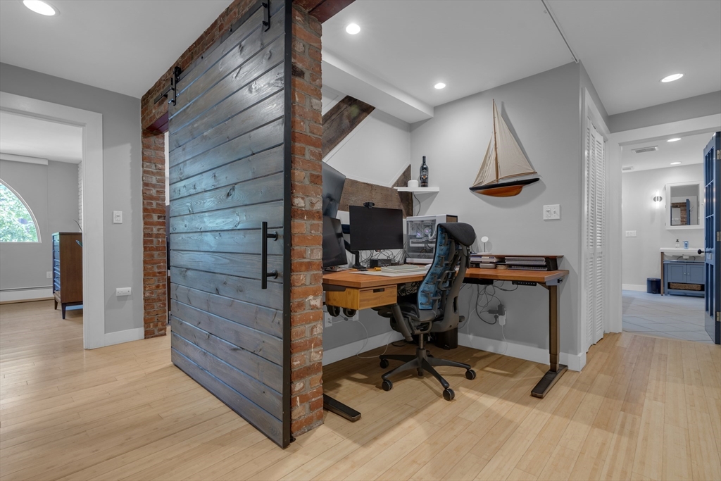 9 Appleton Street, Unit M1 Boston, MA 02116 - Photo 19 of 24 a view of a room with gym equipment