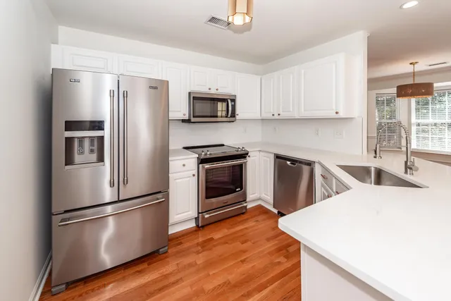 $675,000 | 1049 Clearspring Drive, Charleston, SC 29412