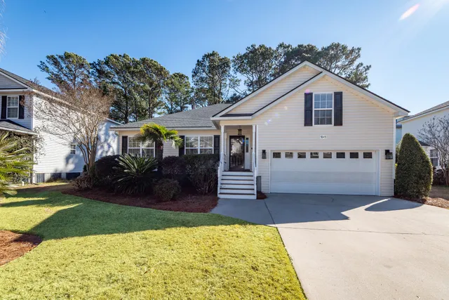 $675,000 | 1049 Clearspring Drive, Charleston, SC 29412
