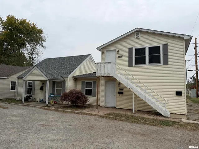 $225,000 | 2173 North Grand Avenue East, Grandview, IL 62702