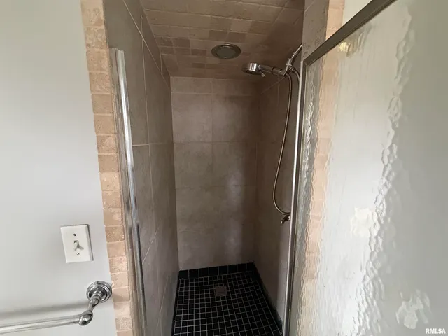 $225,000 | 2173 North Grand Avenue East, Grandview, IL 62702