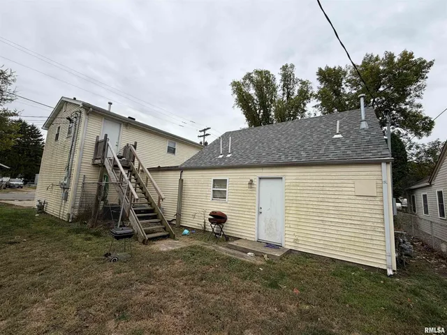 $225,000 | 2173 North Grand Avenue East, Grandview, IL 62702