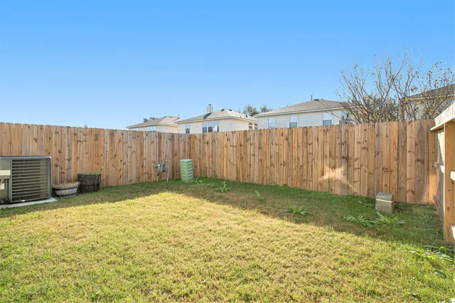 $2,100 | 17125 Wilthorne Colony Court, Houston, TX 77084