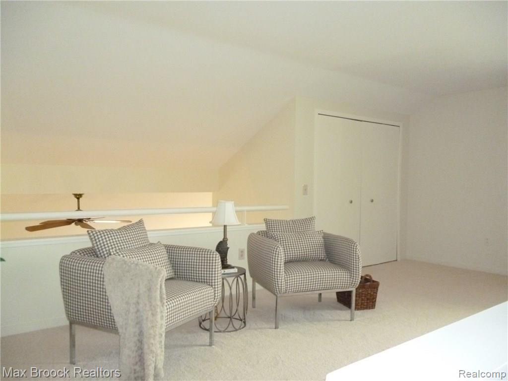 698 Charing Court Rochester Hills, MI 48307 - Photo 24 of 28