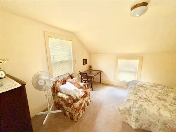 $1,300 | 7817 National Pike East, Uniontown, PA 15401