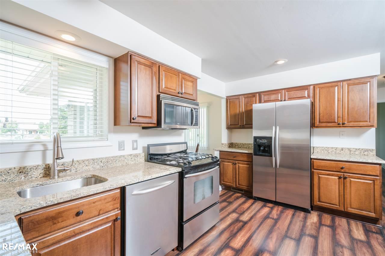 19585 21 Mile Road Macomb, MI 48044 - Photo 14 of 29 Kitchen