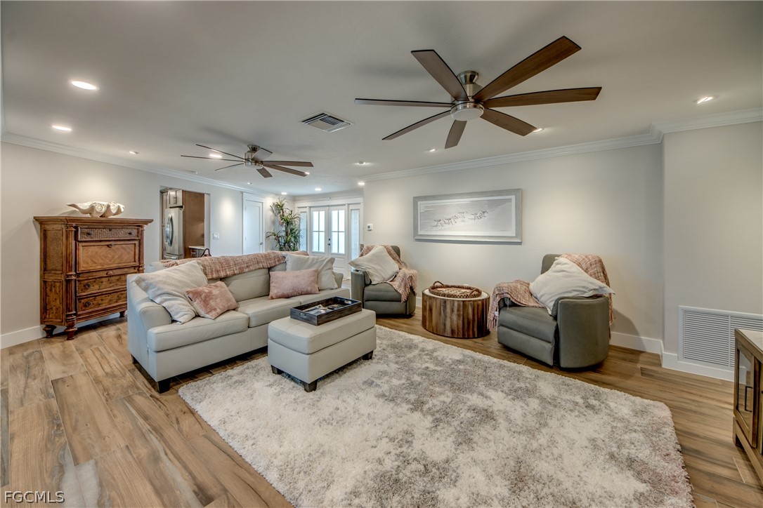 11599 Island Avenue Matlacha, FL 33993 - Photo 9 of 38 a living room with furniture