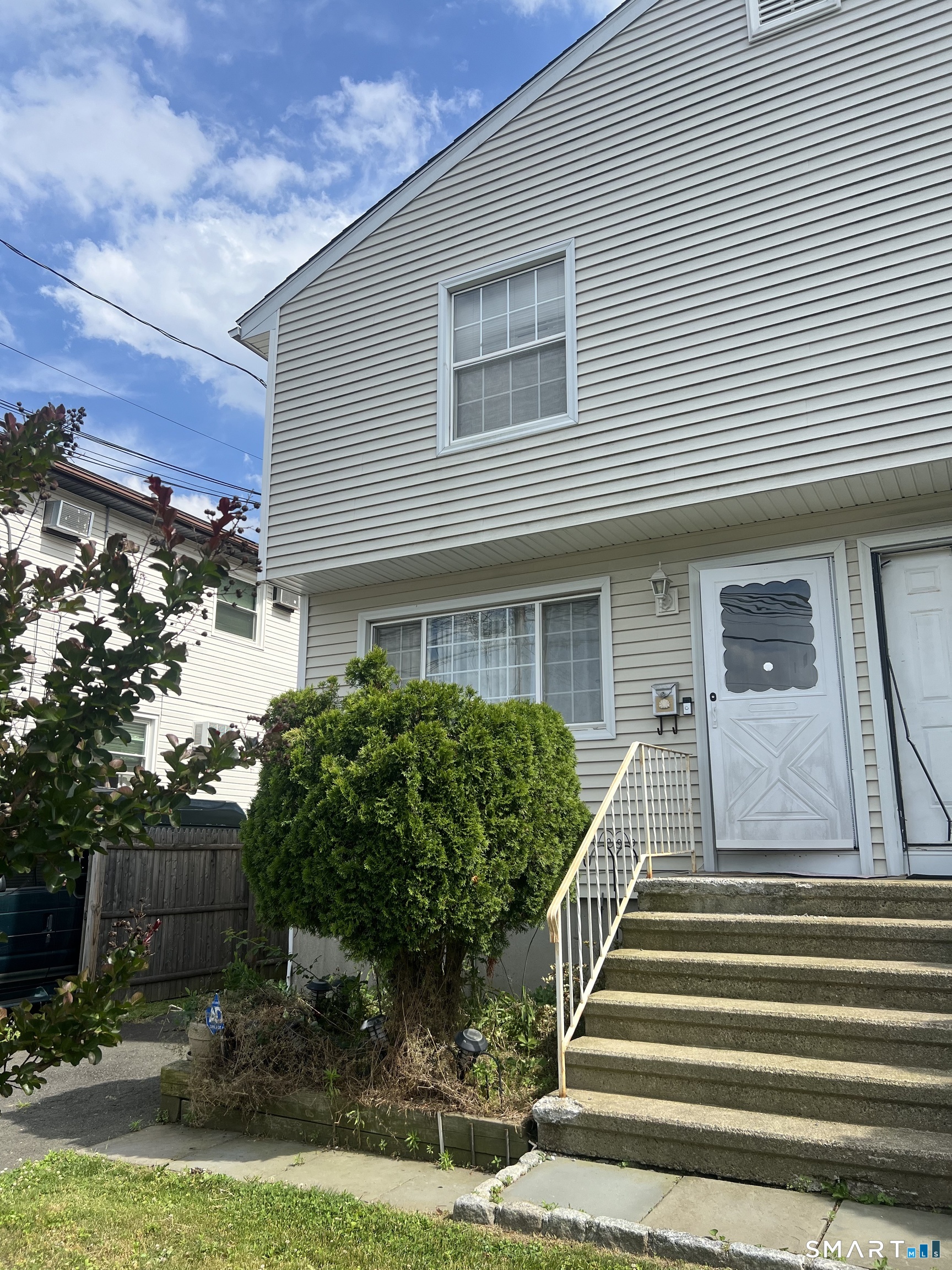 153 Shell Street Bridgeport, CT 06605 - Photo 1 of 21