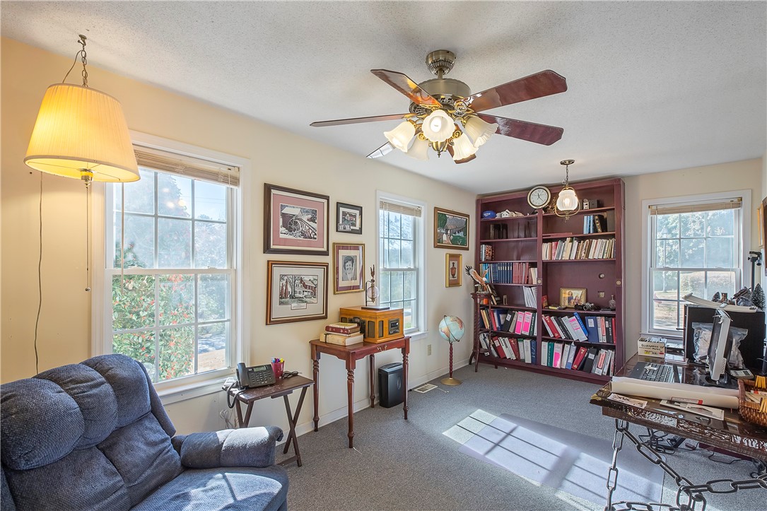 601 Northampton Road Seneca, SC 29672 - Photo 16 of 34 Office / Study