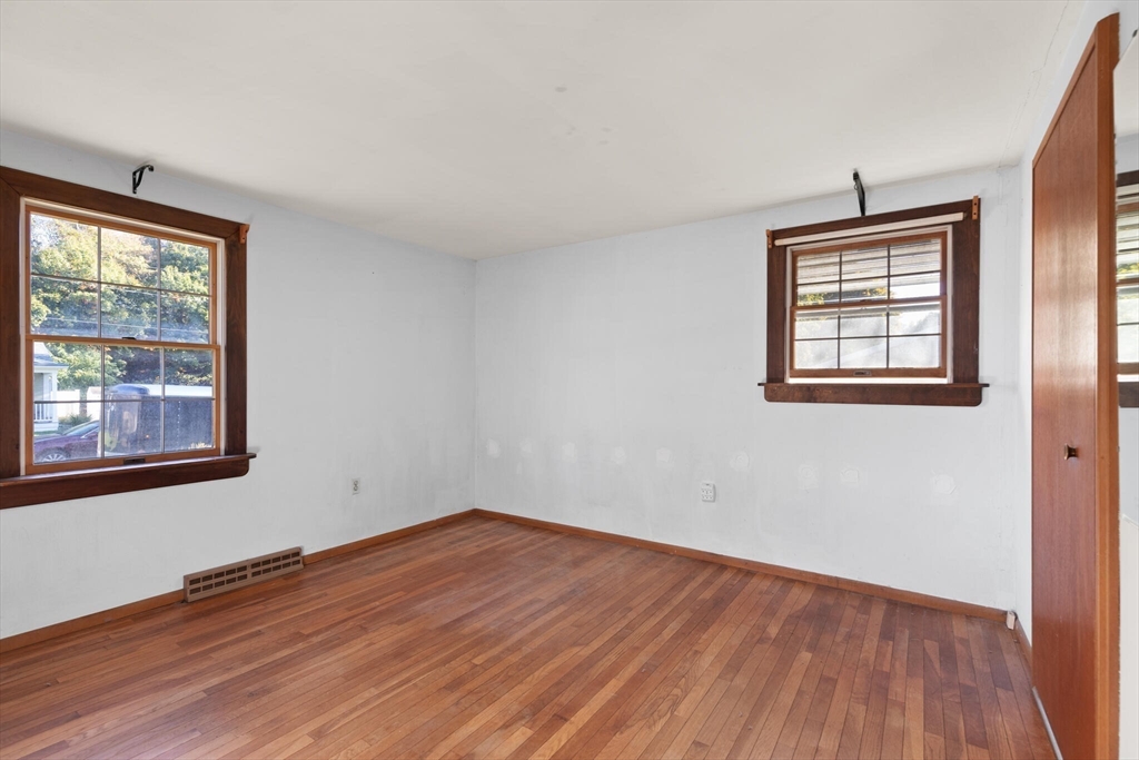 3 Ronna Road Gloucester, MA 01930 - Photo 12 of 22 Gallery Image 12