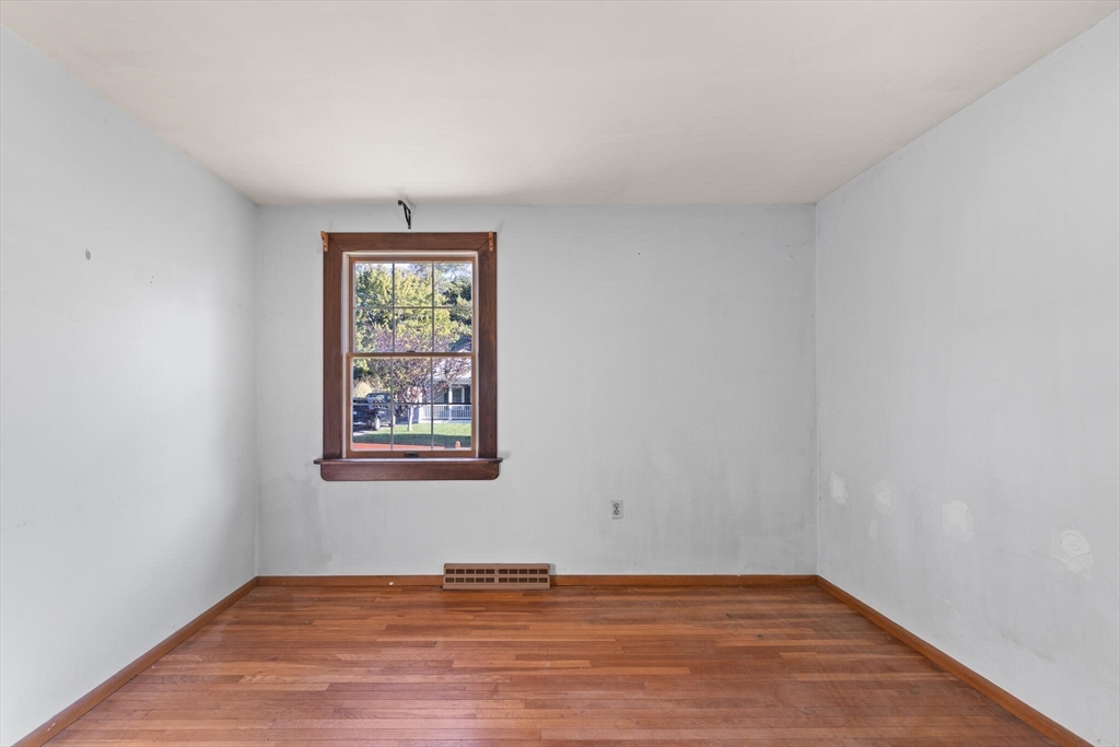3 Ronna Road Gloucester, MA 01930 - Photo 13 of 22 Gallery Image 13