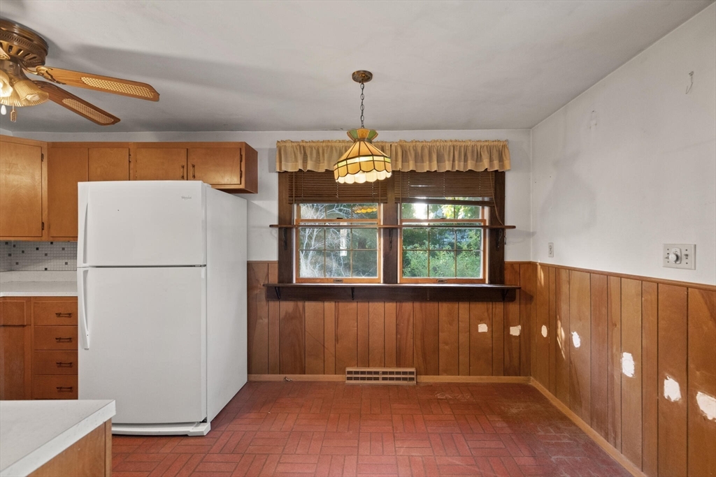 3 Ronna Road Gloucester, MA 01930 - Photo 5 of 22 Gallery Image 5