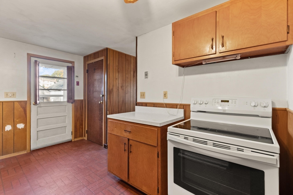 3 Ronna Road Gloucester, MA 01930 - Photo 6 of 22 Gallery Image 6