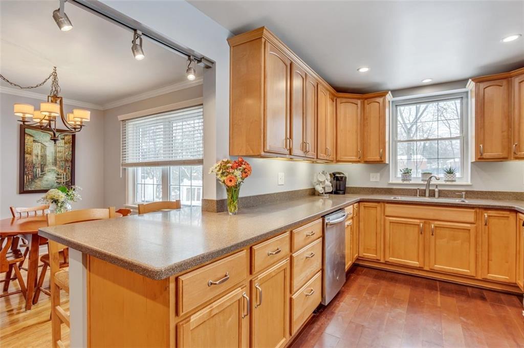 118 Lambeth Drive Pittsburgh, PA 15241 - Photo 6 of 25