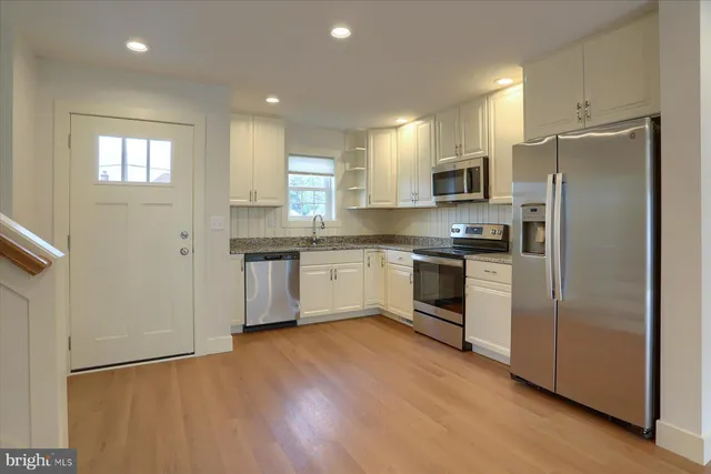 $2,300 | 45 North Penn Street, Palmyra, PA 17078