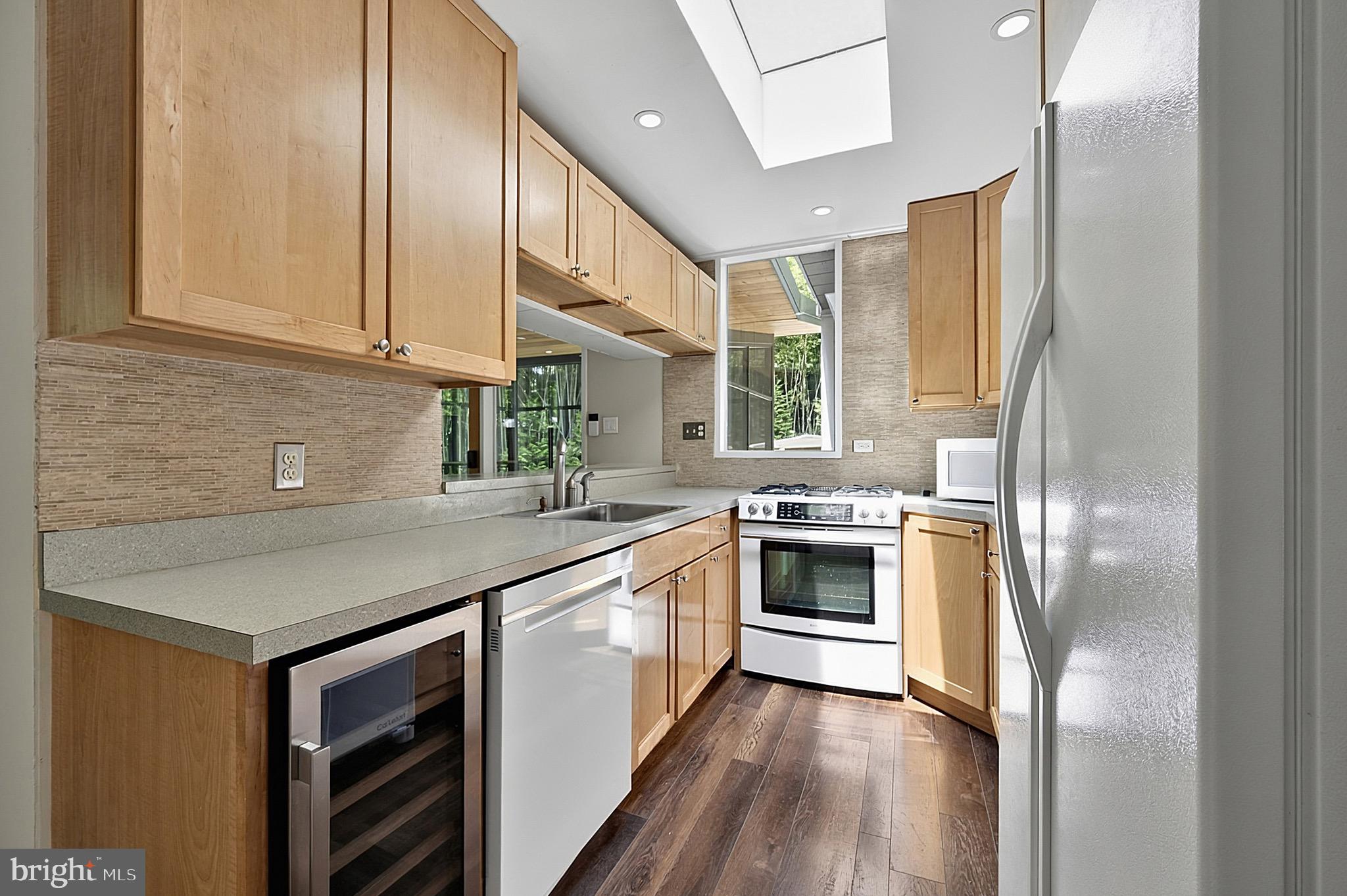 7710 Elba Road Alexandria, VA 22306 - Photo 17 of 50