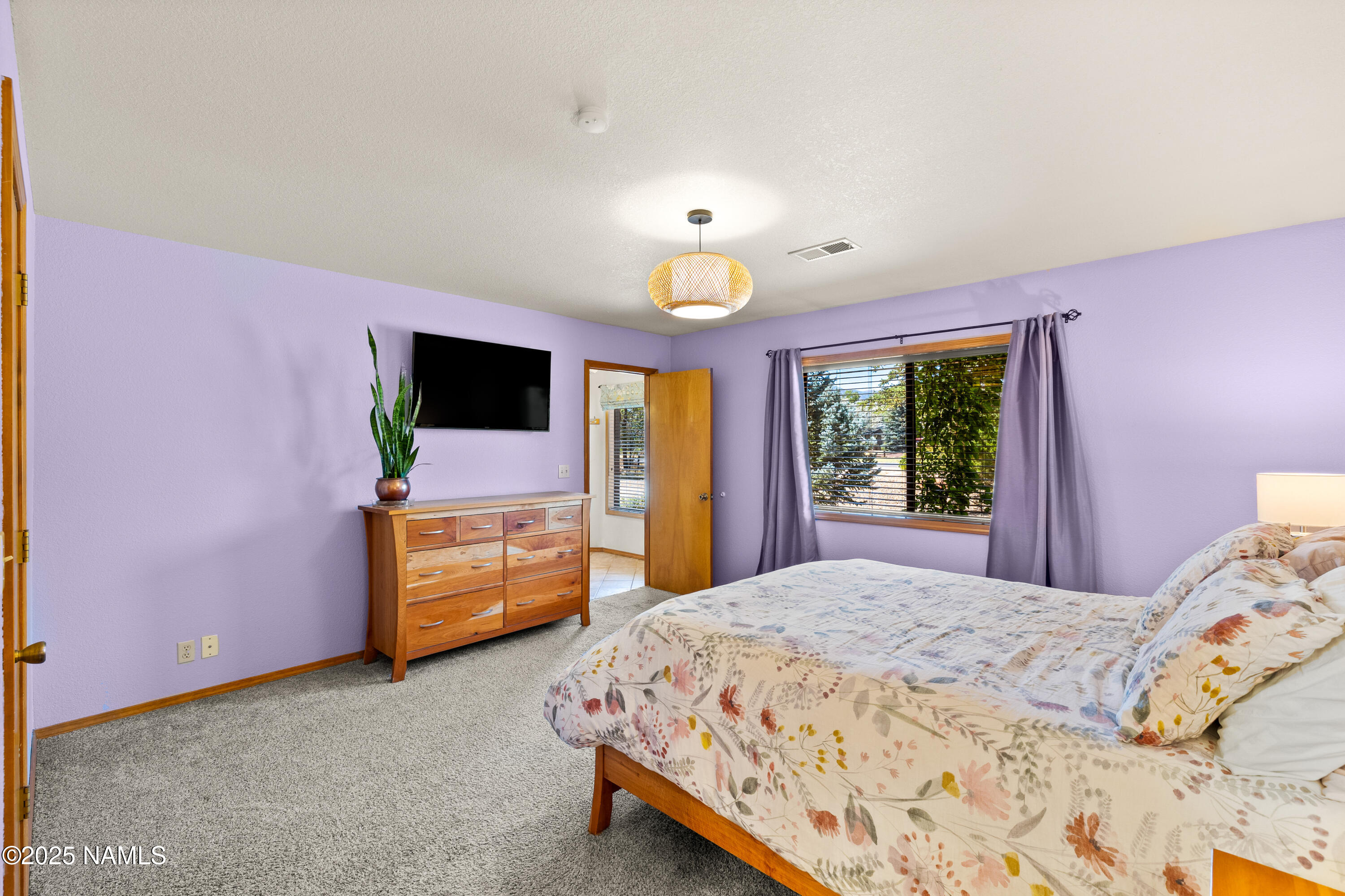 9655 Pioneer Valley Road Flagstaff, AZ 86004 - Photo 15 of 51 Primary Suite