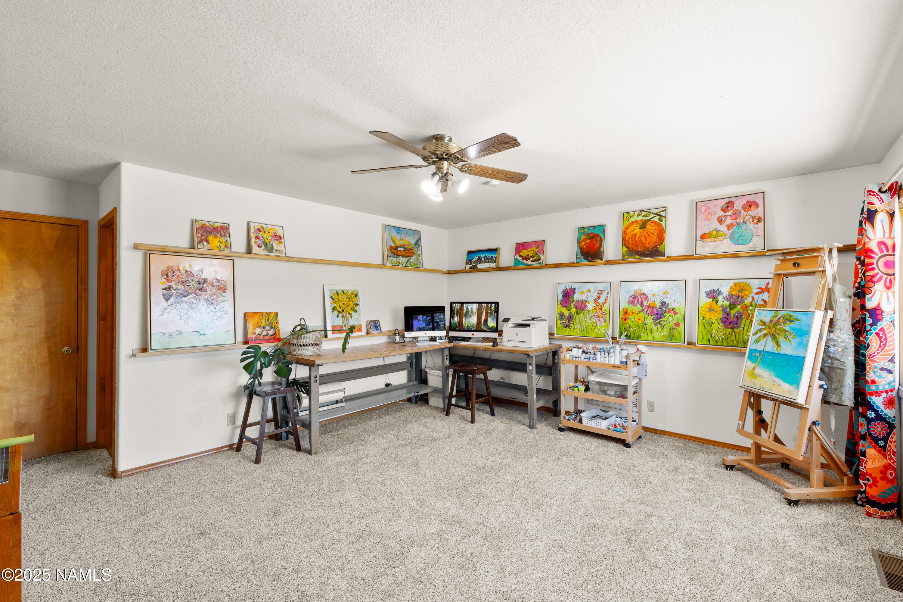 9655 Pioneer Valley Road Flagstaff, AZ 86004 - Photo 19 of 51 Loft Family Room