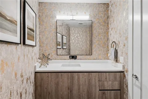 $2,590,000 | 3107 Peachtree Road Northeast, Unit 1001, Atlanta, GA 30305