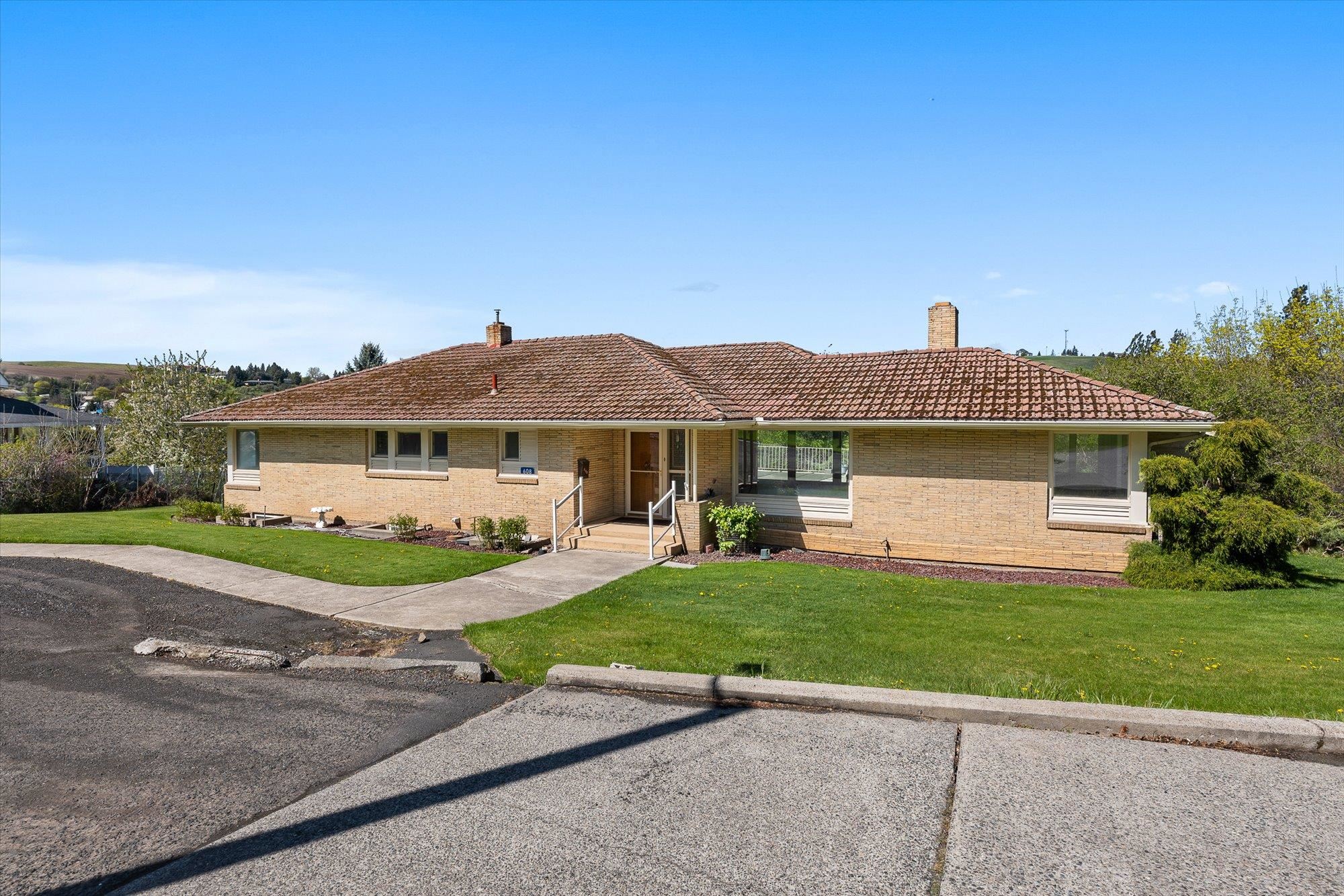 608 South G Street Colfax, WA 99111 - Photo 2 of 31