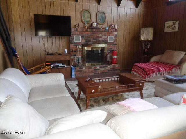 51 Ferris Road Hawley, PA 18428 - Photo 4 of 21