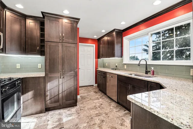 $399,750 | 14 Greenway Drive, Mechanicsburg, PA 17055