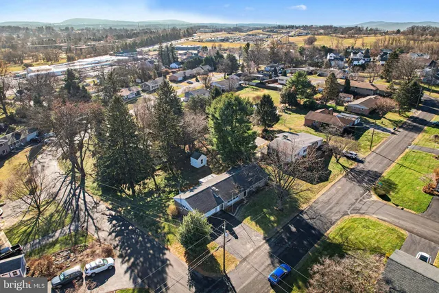 $399,750 | 14 Greenway Drive, Mechanicsburg, PA 17055