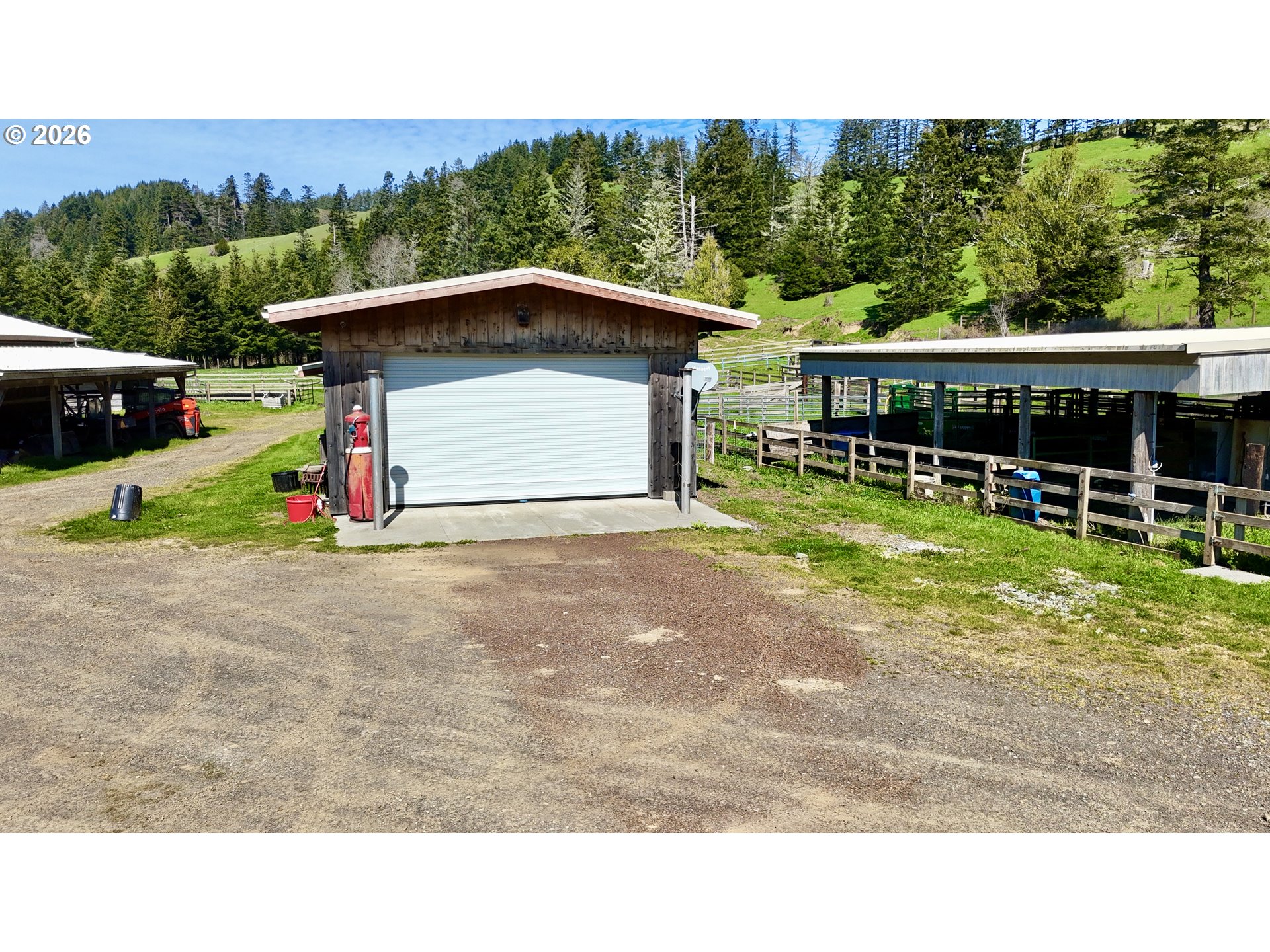 94621 North Bank Rogue River Road Gold Beach, OR 97444 - Photo 21 of 38 Separate Living Quarters