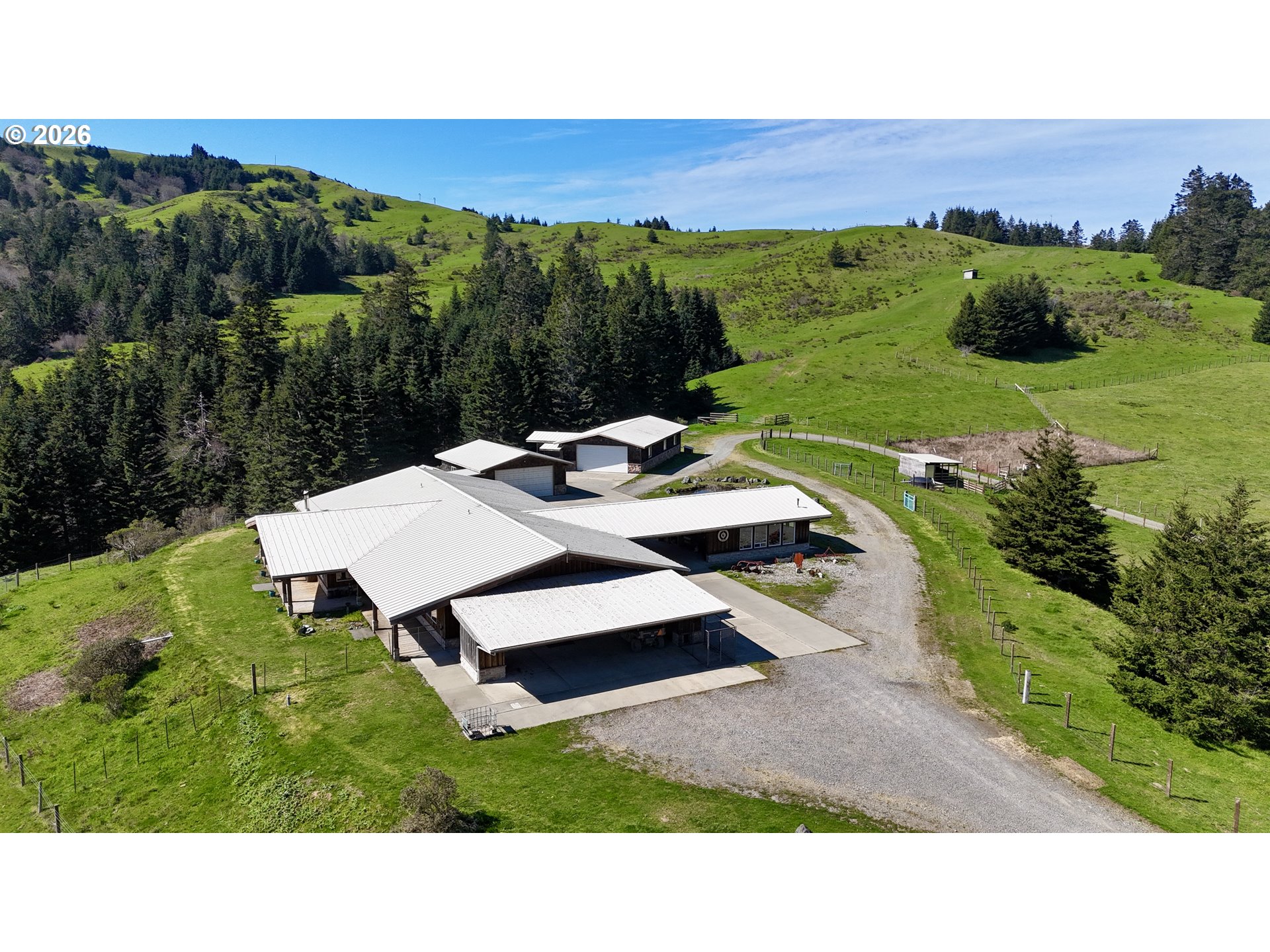 94621 North Bank Rogue River Road Gold Beach, OR 97444 - Photo 26 of 38