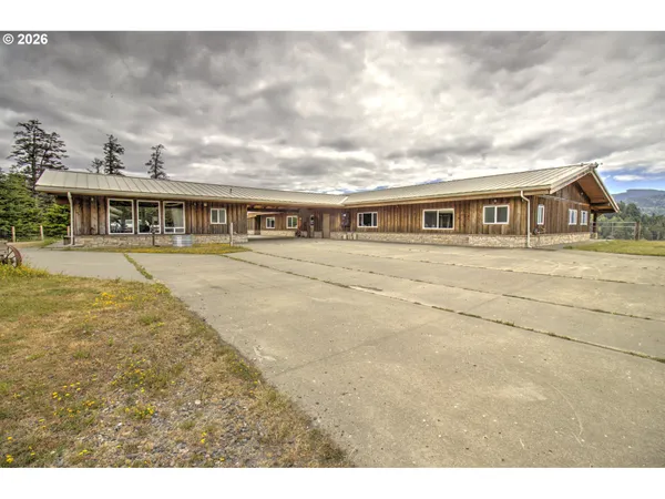 $3,200,000 | 94621 North Bank Rogue River Road, Gold Beach, OR 97444